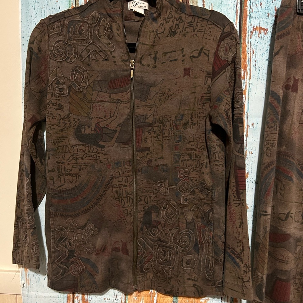 Spa by Chico's Brown Artistic Egyptian Print Jacket and Pants Set - Picture 4 of 11